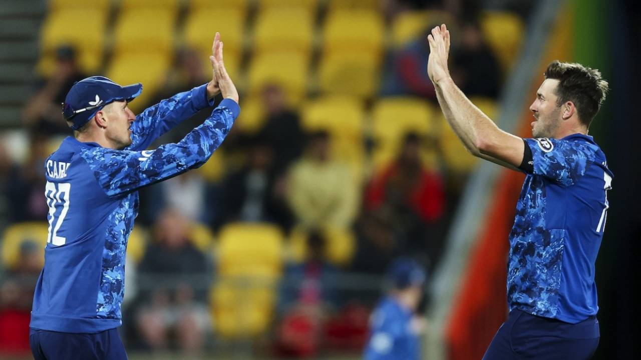 Brydon Carse and Jamie Overton celebrate a wicket, New Zealand vs England, 3rd ODI, Wellington, November 1, 2025