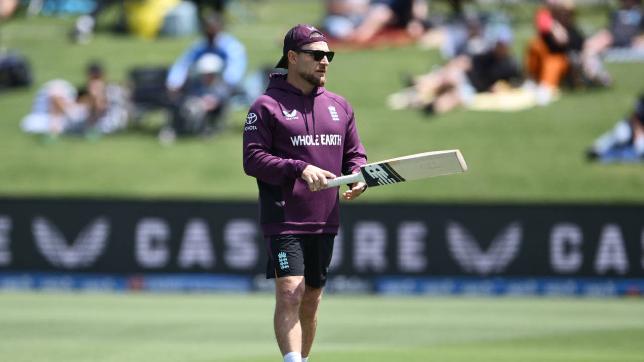 Brendon McCullum oversees a training session during England's ODI series , New Zealand vs England, 2nd ODI, Hamilton, October 29, 2025