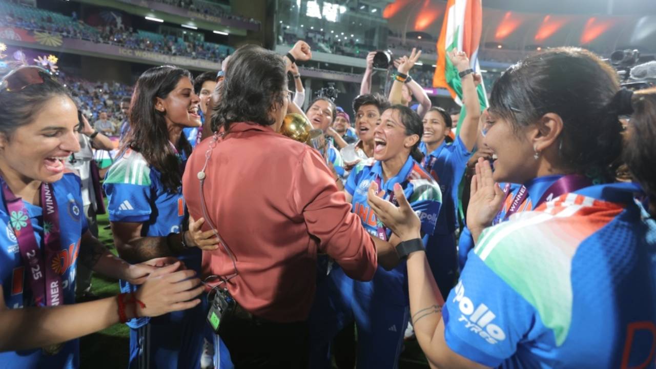 India's world champions celebrate with Jhulan Goswami and Anjum Chopra, India vs South Africa, Women's ODI World Cup final, Navi Mumbai, November 2, 2025