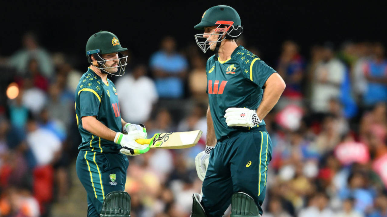 Mitchell Marsh and Josh Inglis put on a handy 30 for the second wicket, Australia vs India, 4th T20I, Gold Coast, November 6, 2025