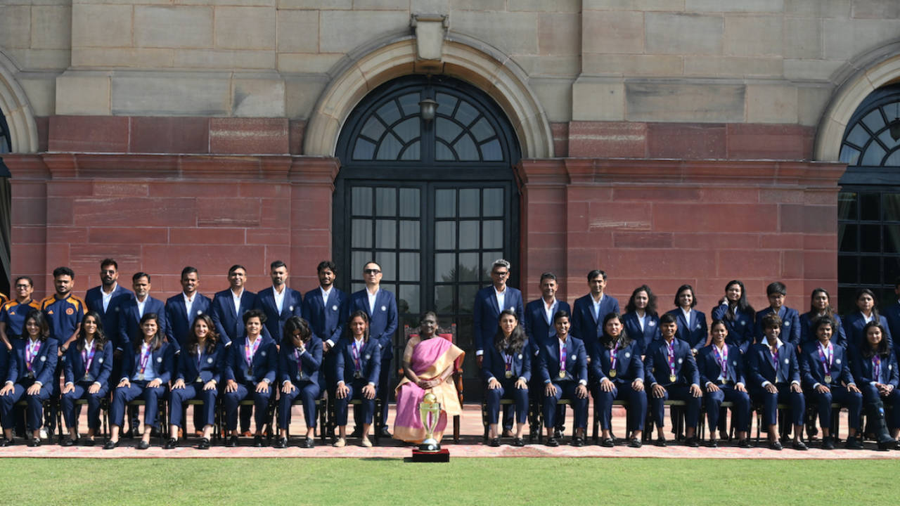 Team India get clicked with Droupadi Murmu, India President, at Rashtrapati Bhavan, after winning the ODI World Cup, New Delhi, November 6, 2025