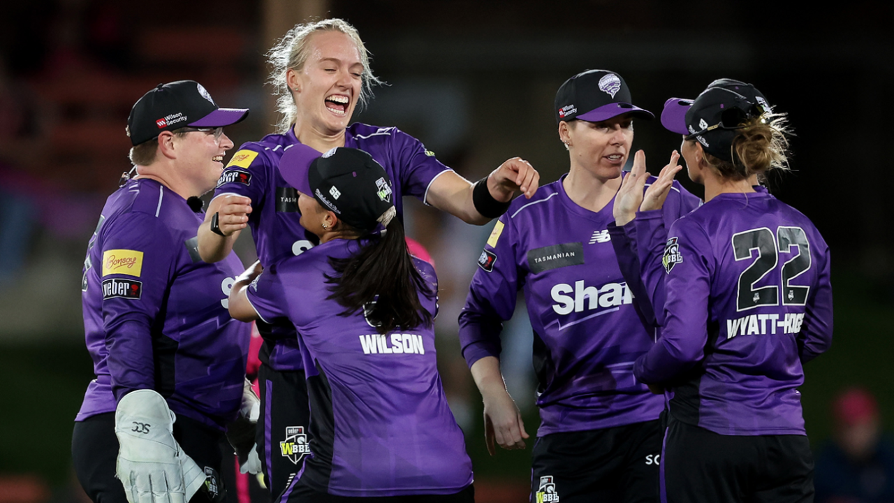 Hayley Silver-Holmes produced a game changing triple-wicket over, Sydney Sixers vs Hobart Hurricanes, WBBL, North Sydney Oval, November 13, 2025