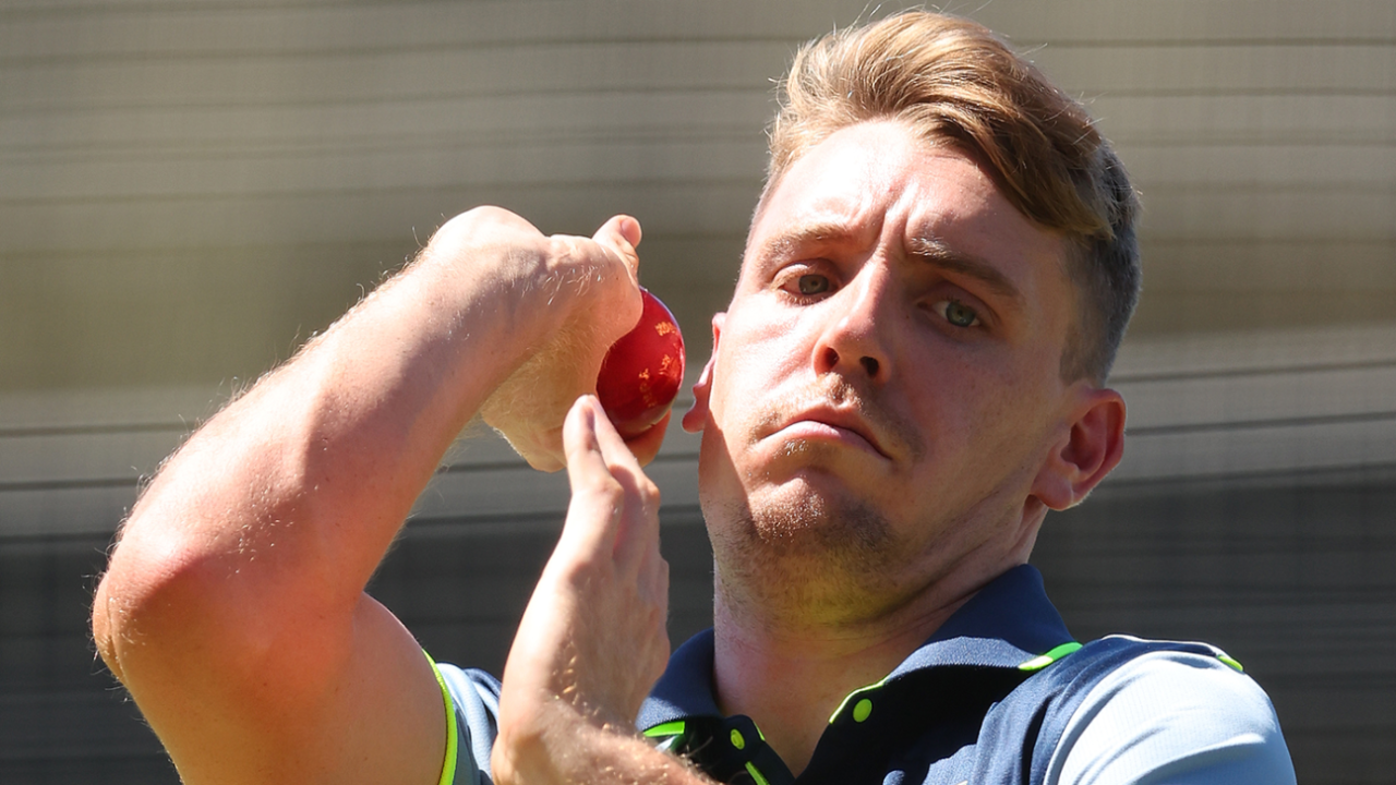 Cameron Green loads up in the nets, Optus Stadium, November 17, 2025