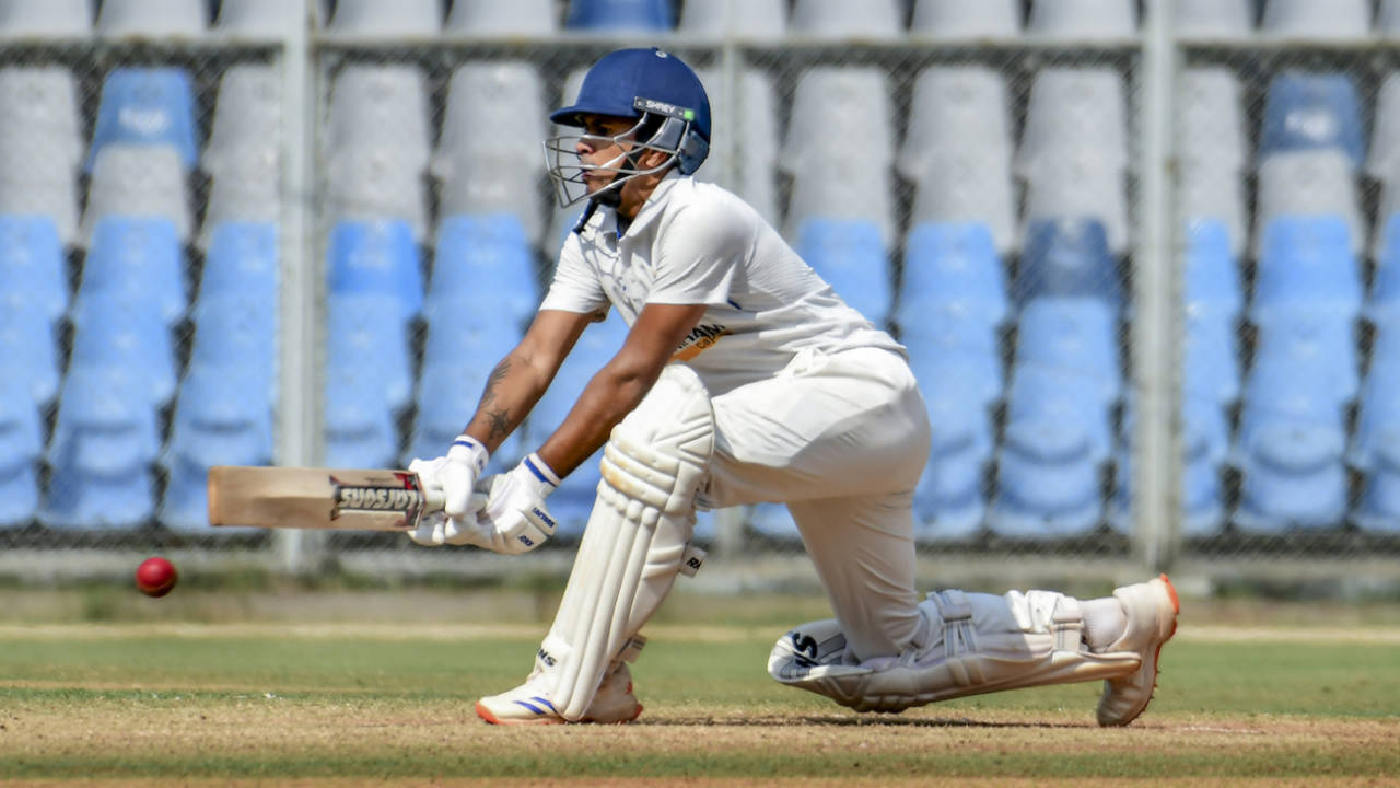 Mohit Kale plays the reverse sweep, Mumbai vs Puducherry, 3rd day, Mumbai, Ranji Trophy, November 18, 2025