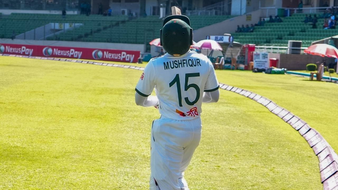 Mushfiqur Rahim walks out to bat in his 100th Test, Bangladesh vs Ireland, 2nd Test, Mirpur, Day 1, November 19, 2025 
