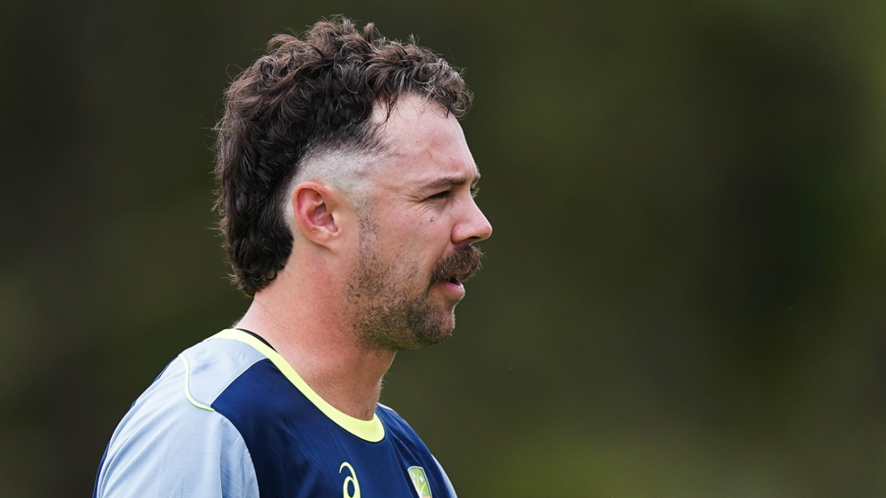 Travis Head sporting a new haircut, Perth Stadium, November 19, 2025