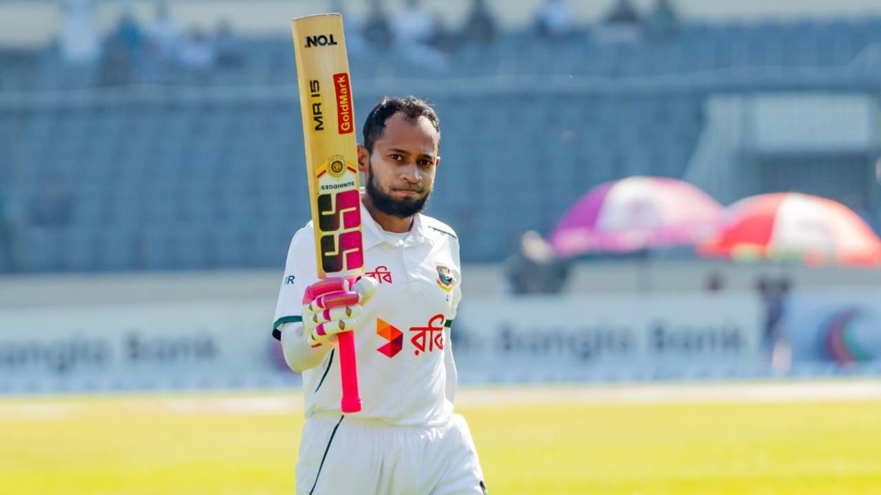 Mushfiqur Rahim walks back after falling for 106, Bangladesh vs Ireland, 2nd Test, Mirpur, Day 2, November 20, 2025