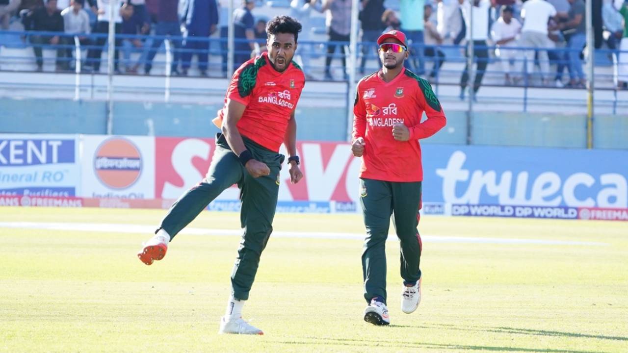 Abdul Gaffar Saqlain celebrates Vaibhav Suryavanshi's dismissal, India A vs Bangladesh A, Rising Stars T20 Asia Cup, Doha, November 21, 2025