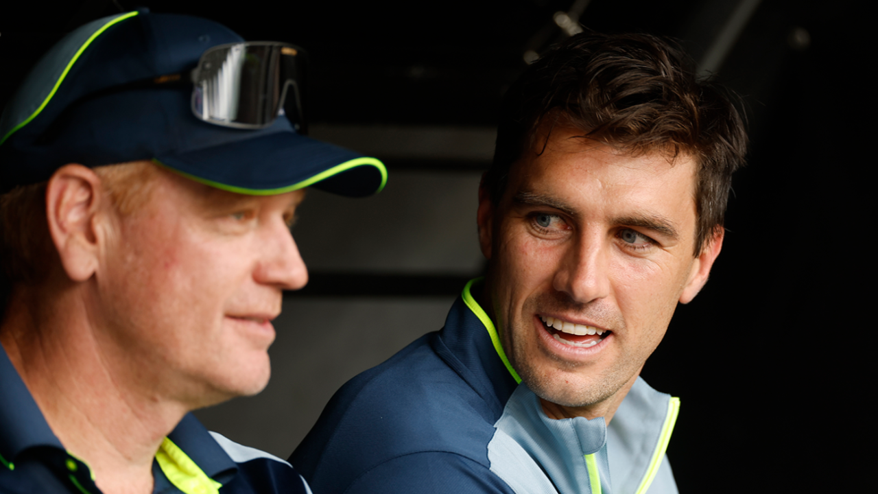 Pat Cummins sits alongside Andrew McDonald, Australia vs England, 1st Test, The Ashes, Perth Stadium, November 22, 2025