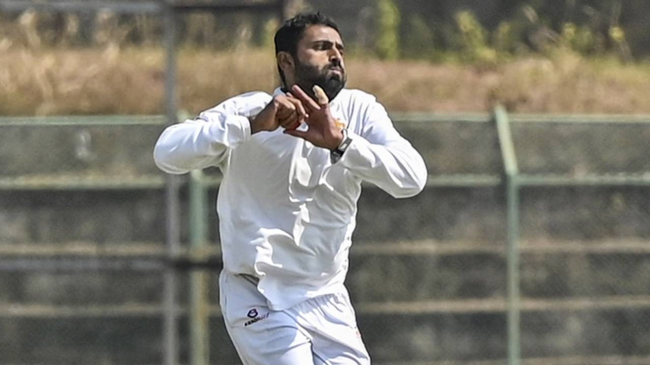 Shreyas Gopal has been in sparkling form in the Ranji Trophy, Karnataka vs Chandigarh, Ranji Trophy 2025-26, 3rd day, Hubballi, November 18, 2025