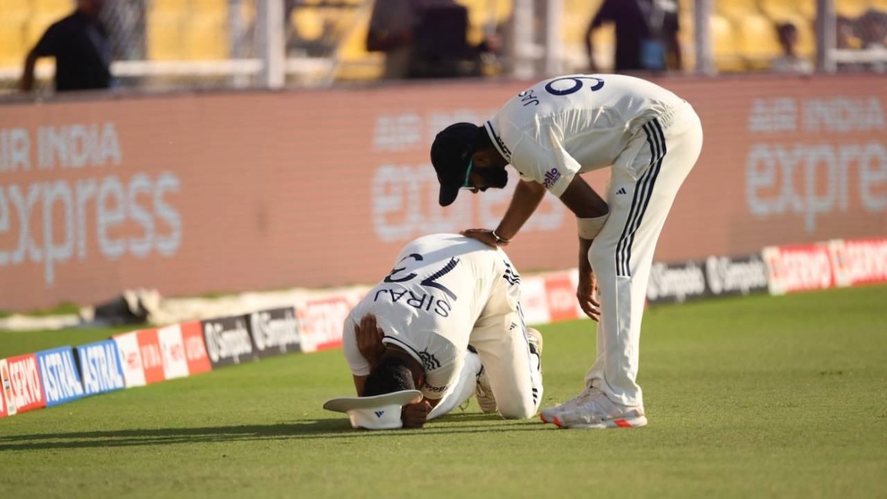 Jasprit Bumrah checks in on Mohammed Siraj after the latter hurt his shoulder, India vs South Africa, 2nd Test, Guwahati, 4th day, November 25, 2025