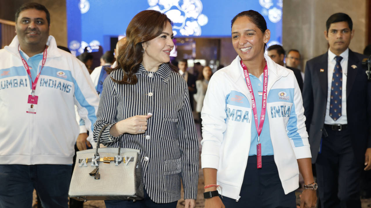 Mumbai Indians owner Nita Ambani and captain Harmanpreet Kaur share a laugh, Delhi, November 27, 2025