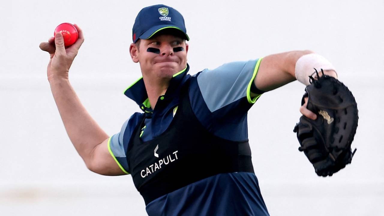 Steven Smith prepares himself for the pink ball with black tapes, Brisbane, December 2, 2025