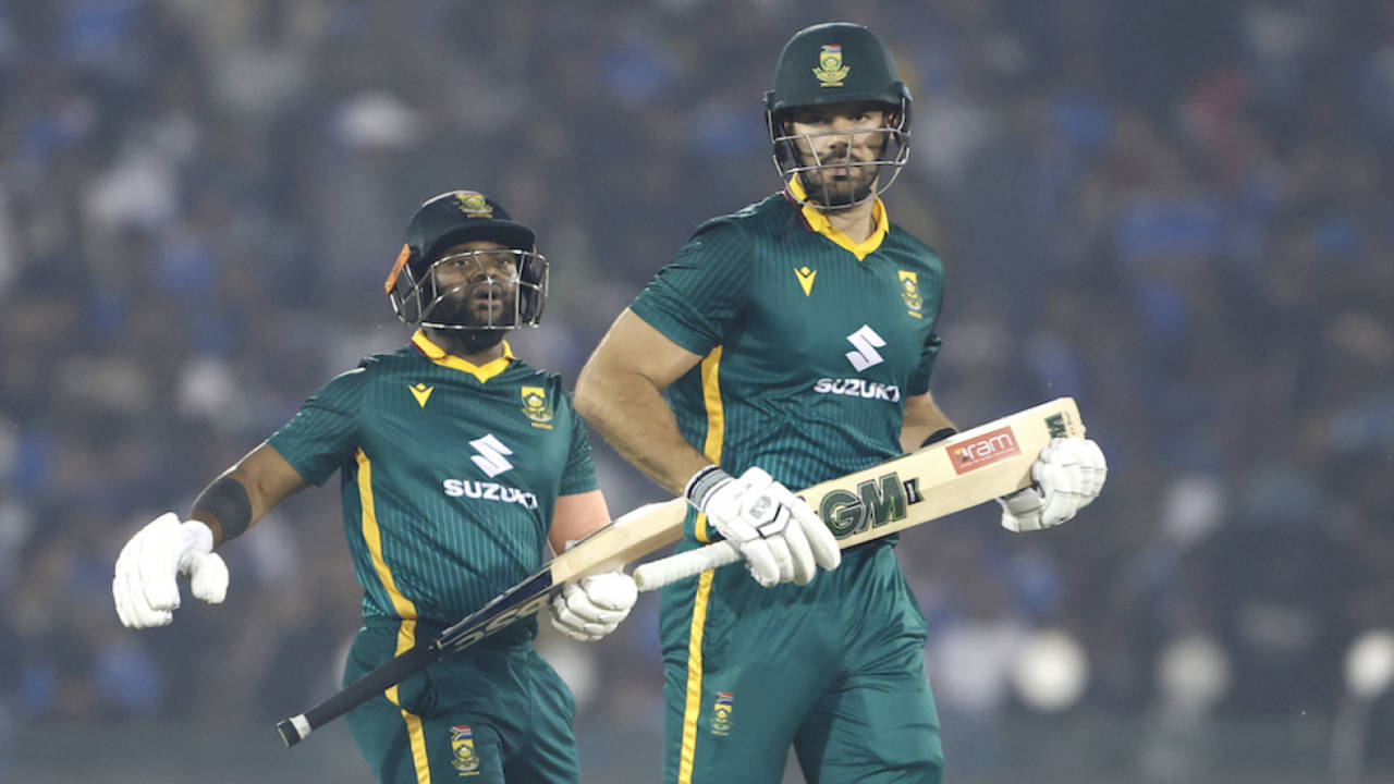 Temba Bavuma and Aiden Markram added 101 before the former fell, India vs South Africa, 2nd ODI, Raipur, December 3, 2025