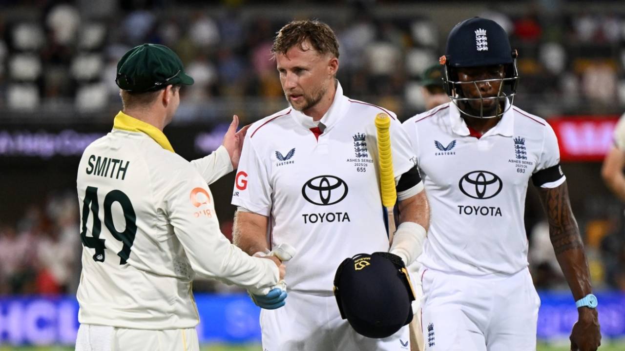 Joe Root and Jofra Archer added an unbeaten 61 off 44 before stumps, Australia vs England, 2nd Test, Brisbane, day 1, December 4, 2025