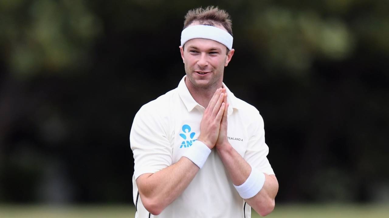 Michael Rae, in action, with his retro headband on, Christchurch, January 30, 2020