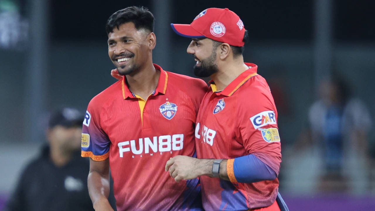 Mustafizur Rahman and Mohammad Nabi took four wickets combined, Abu Dhabi Knight Riders vs Dubai Capitals, ILT20 2025-26, Dubai, December 7, 2025