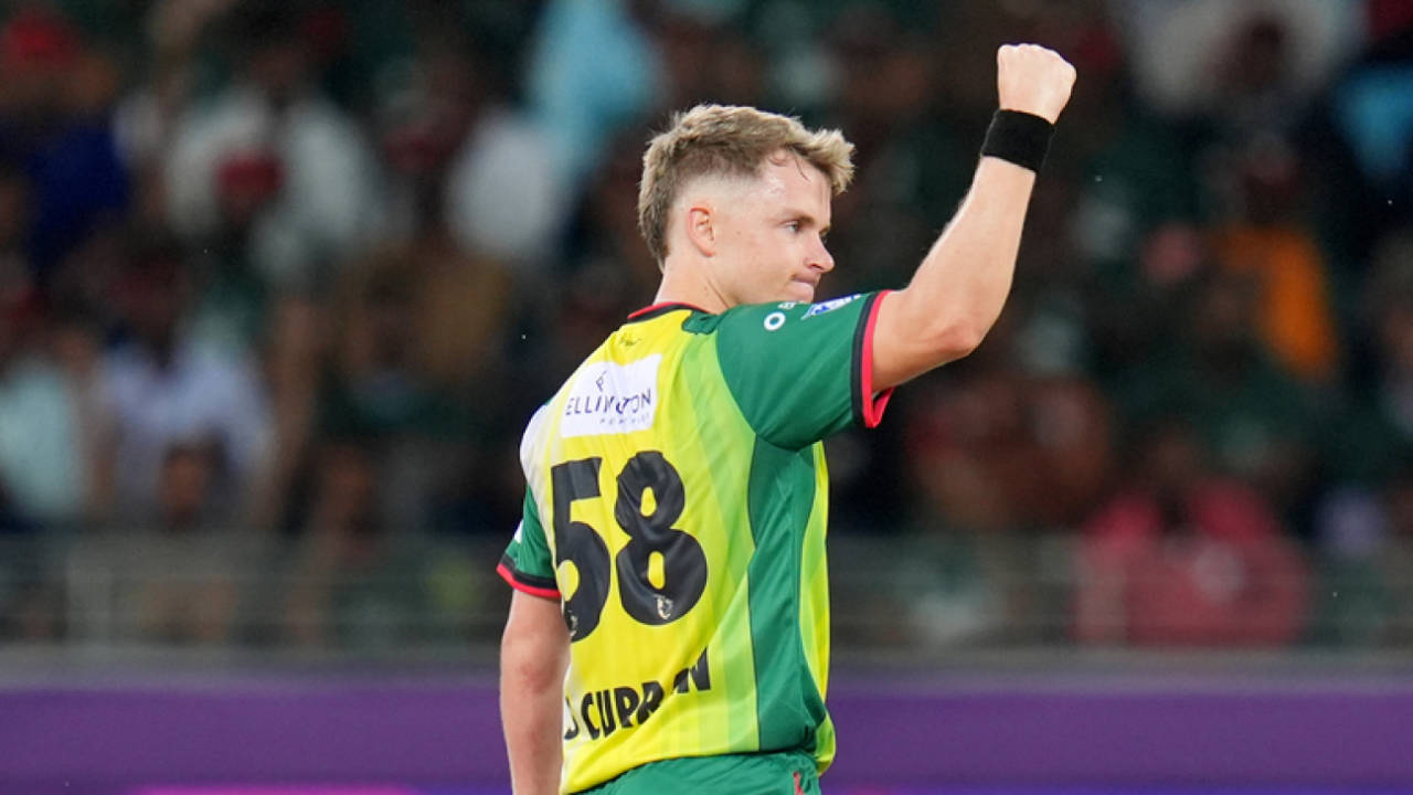 Sam Curran took two wickets for Vipers,Dubai Capitals vs Desert Vipers, ILT20 2025-26, Dubai, December 14, 2025