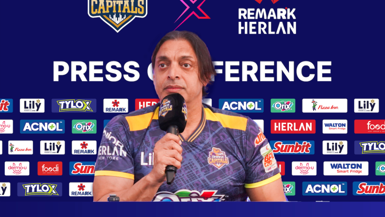 Shoaib Akhtar speaks at a press conference, Dhaka, December 15, 2025