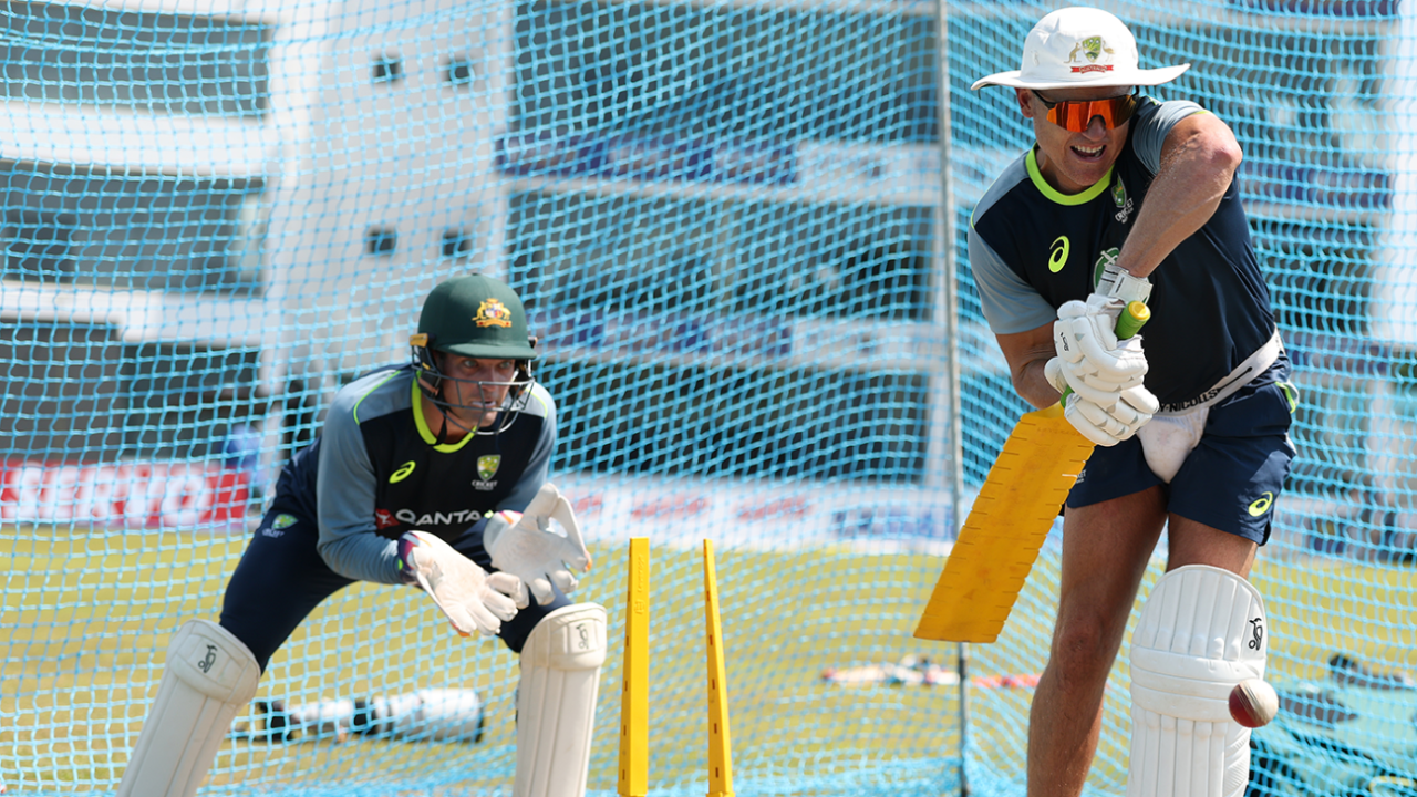 Andre Borovec works with Alex Carey in Sri Lanka, Galle, February 4, 2025