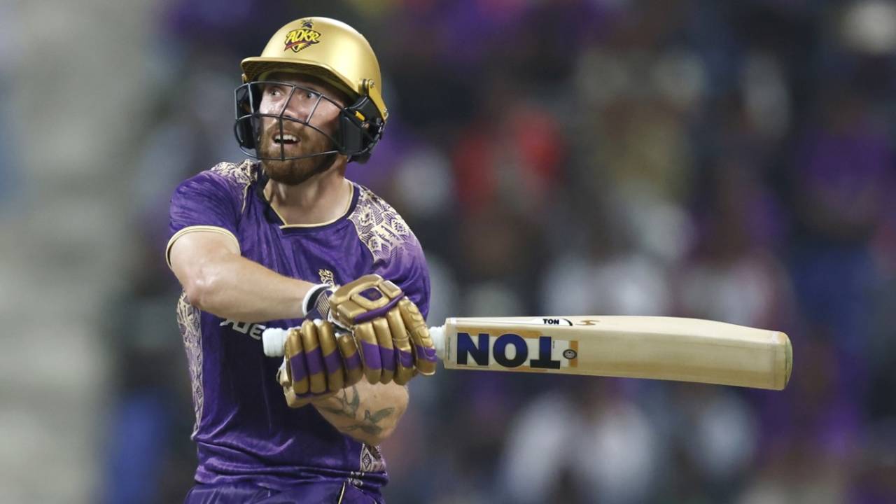 Phil Salt launches a six, Abu Dhabi Knight Riders vs Gulf Giants, Abu Dhabi, ILT20, December 18, 2025