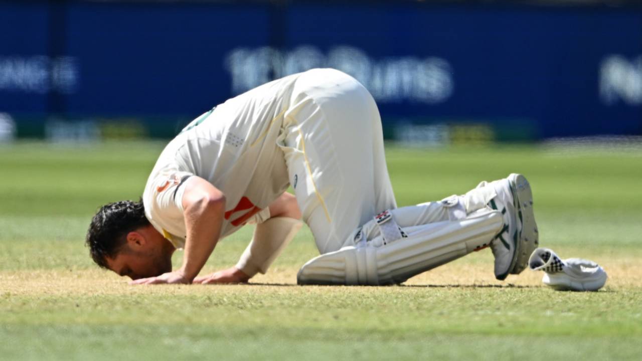 Travis Head kisses the pitch after tonning up for the fourth consecutive Test match in Adelaide, Australia vs England, 3rd Test, 3rd day, Adelaide, December 19, 2025
