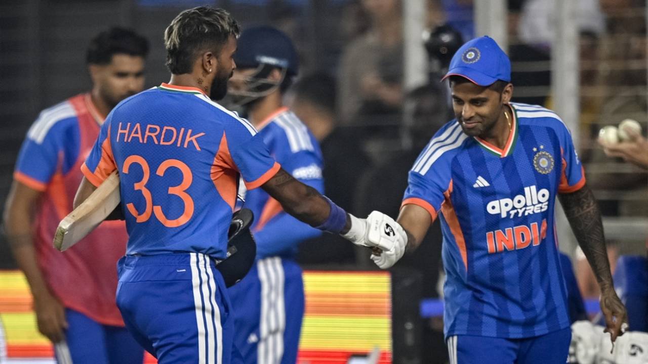 Hardik Pandya was congratulated by the captain Suryakumar Yadav for his effort, India vs South Africa, 5th T20I, Ahmedabad, December 19, 2025