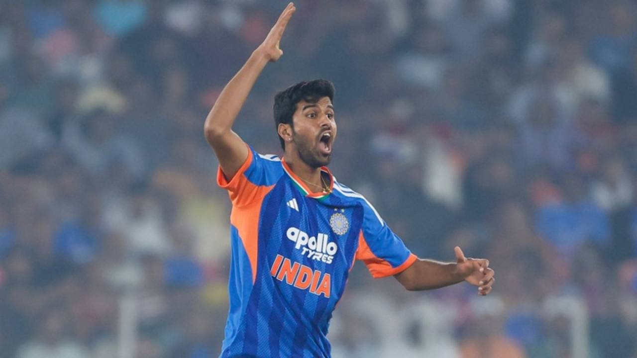 Washington Sundar bowled three overs for 24 runs in the powerplay, India vs South Africa, 5th T20I, Ahmedabad, December 19, 2025