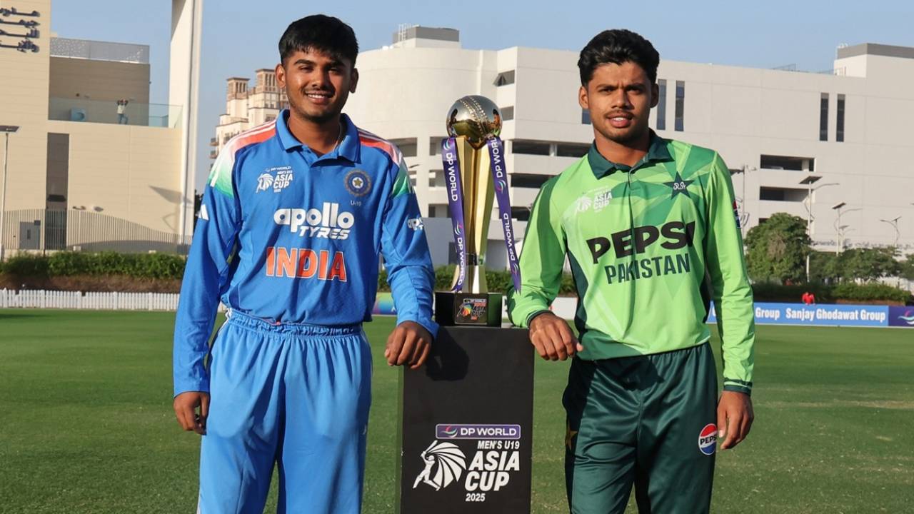 Ayush Mhatre and Farhan Yousaf pose with the trophy, India vs Pakistan, final, Dubai, Under-19 Asia Cup, December 21, 2025
