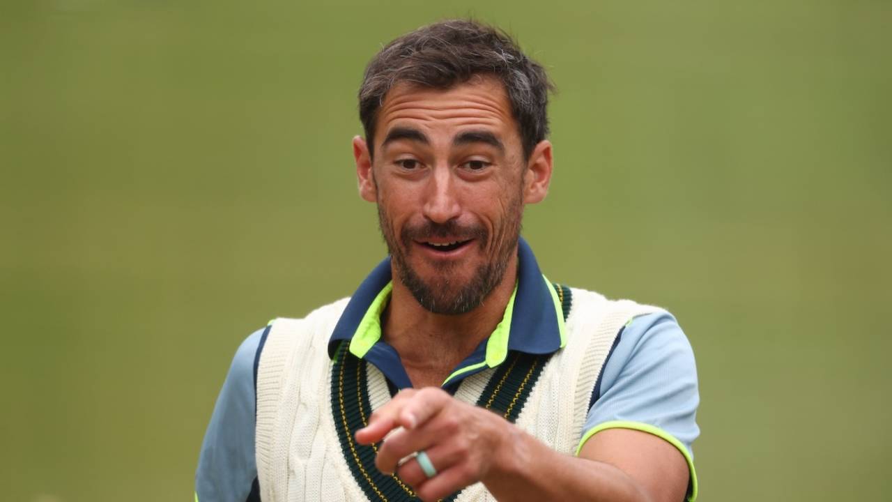 Mitchell Starc looks in good spirits, Australia vs England, 4th Test, Melbourne, December 24, 2025