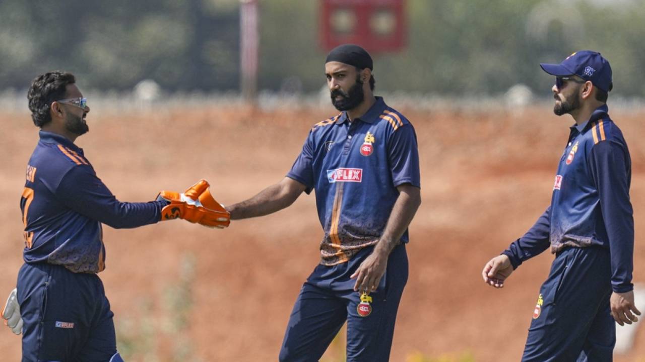 Simarjeet Singh picked up a five-wicket haul, Andhra vs Delhi, Vijay Hazare Trophy 2025-26, Bengaluru, December 24, 2025