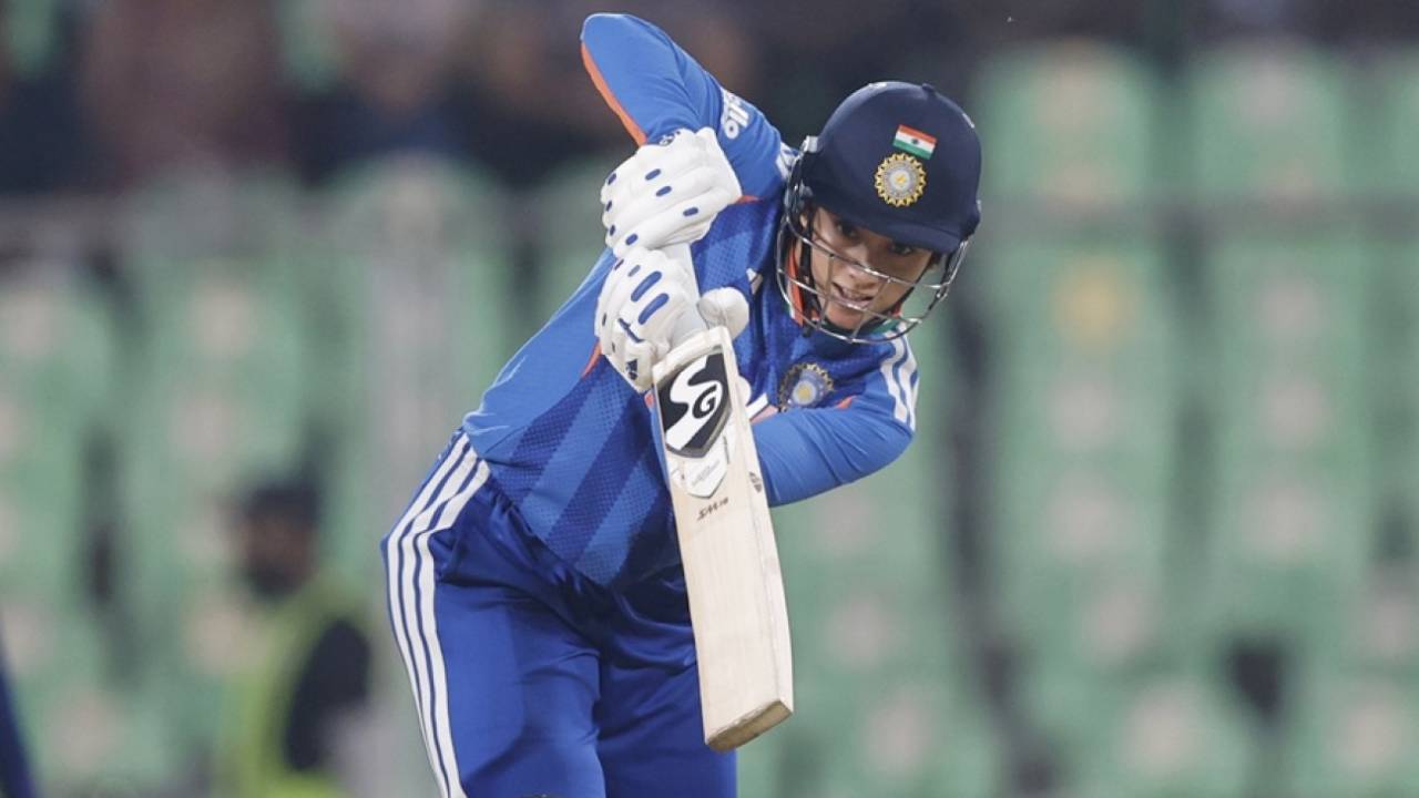 Smriti Mandhana played a fluent innings, India vs Sri Lanka, 4th Women's T20I, Thiruvananthapuram, December 28, 2025