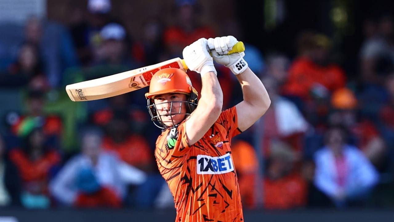 Matthew Breetzke hits over the top, Sunrisers Eastern Cape vs Pretoria Capitals, SA20 2025-26, Gqeberha, December 29, 2025