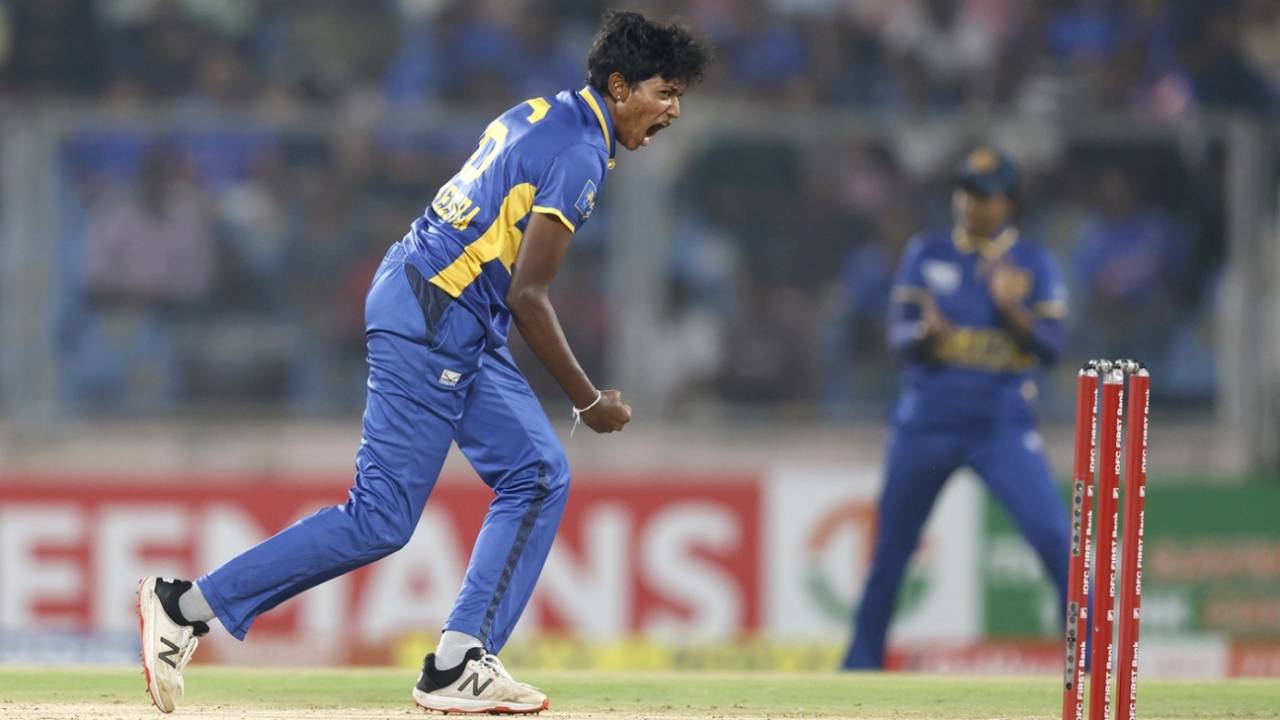 Kavisha Dilhari exults after trapping Gunalan Kamalini lbw, India vs Sri Lanka, 5th Women's T20I, Thiruvananthapuram, December 30, 2025