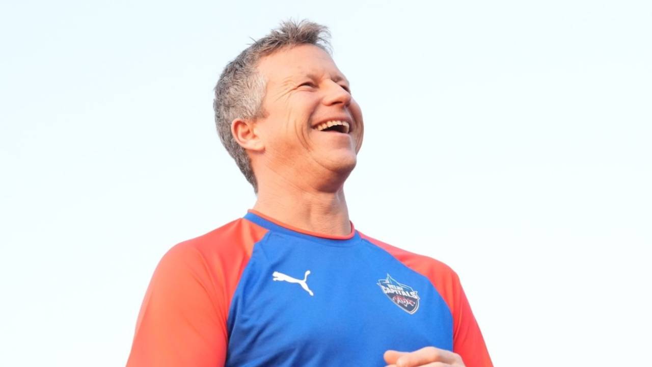 Delhi Capitals head coach Jonathan Batty shares a laugh with his team, WPL 2026, Goa, December 31, 2025