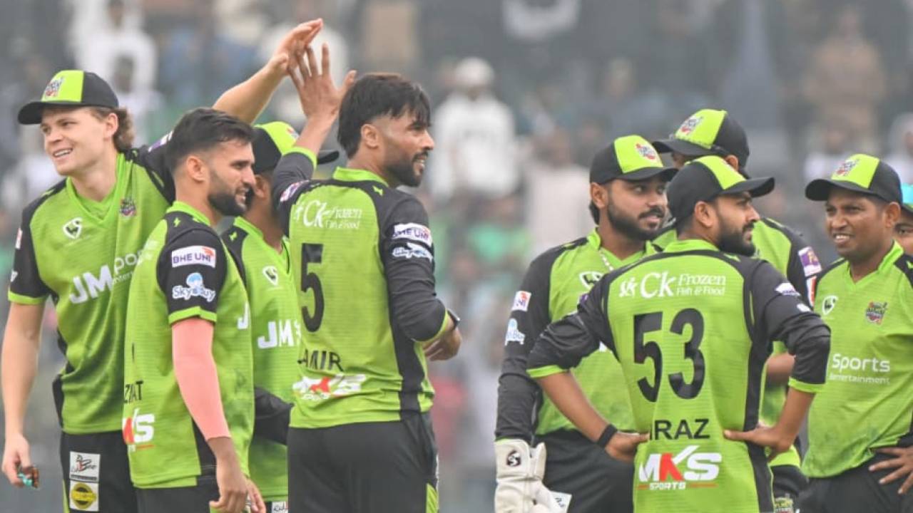 Mohammad Amir celebrates a wicket with his team-mates, Sylhet Titans vs Dhaka Capitals, BPL, Sylhet, January 1, 2026