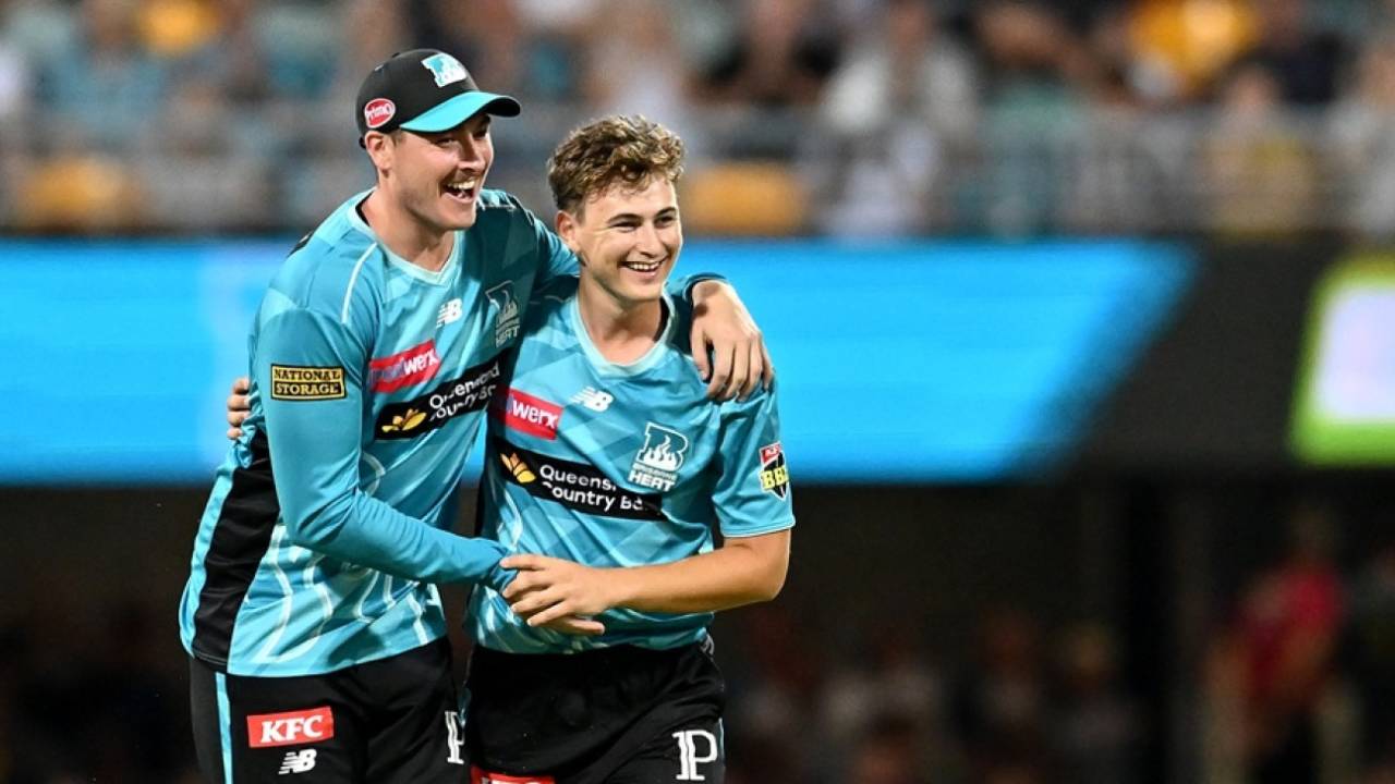 Matt Renshaw celebrates with Thomas Balkin, Brisbane Heat vs Melbourne Stars, Big Bash League, Brisbane, January 2, 2026