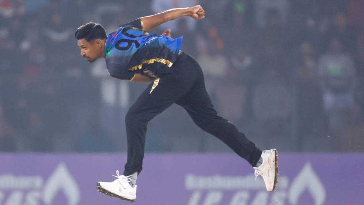 Mustafizur Rahman bowls for Rangpur Riders, Sylhet Titans vs Rangpur Riders,  
Bangladesh Premier League (BPL), Sylhet, January 02, 2026