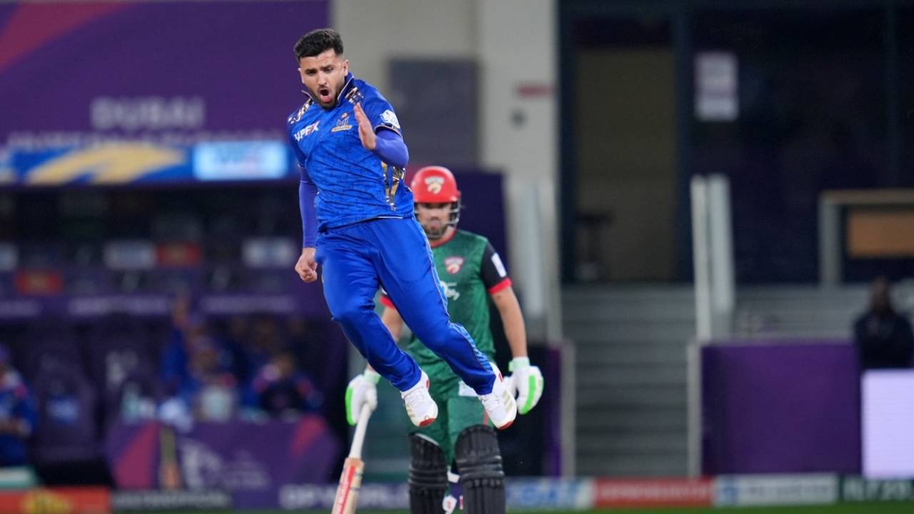 Fazalhaq Farooqi celebrates after getting rid of Fakhar Zaman, Desert Vipers vs MI Emirates, ILT20, final, Dubai, January 4, 2026