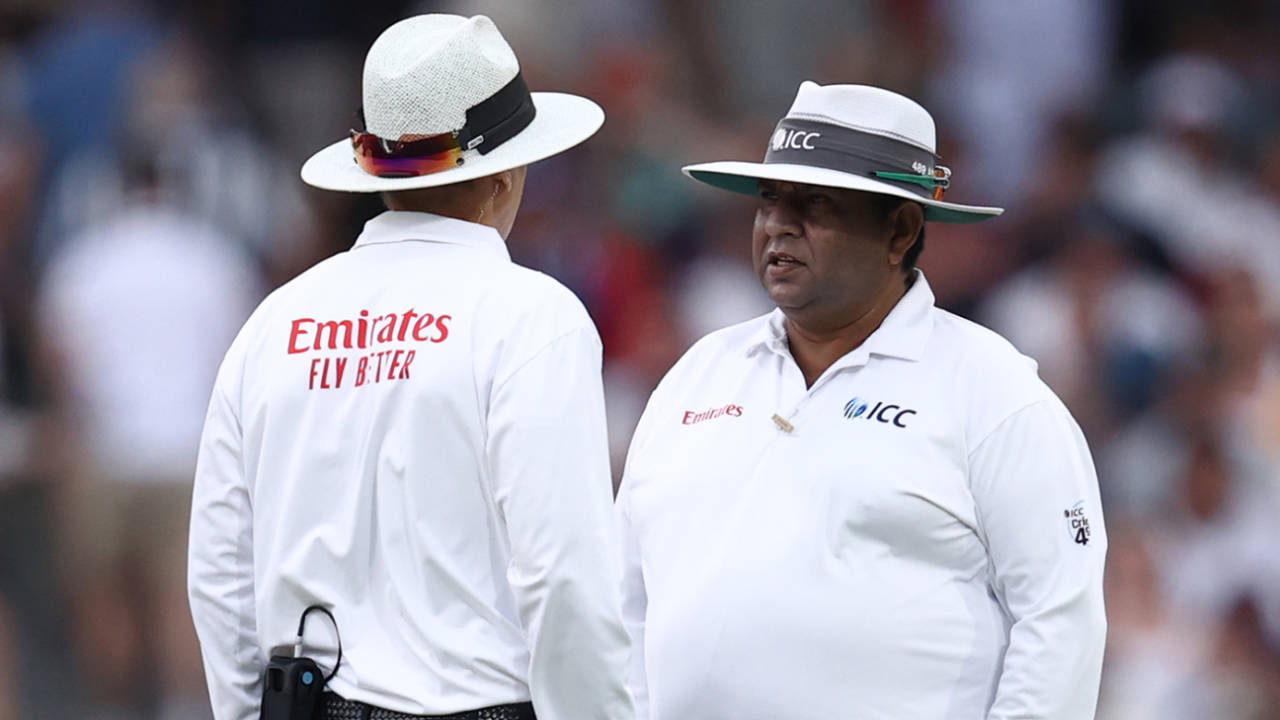 Chris Gaffaney and Ahsan Raza engage in discussion, Australia vs England, 5th Ashes Test, Sydney, 1st day, January 4, 2025