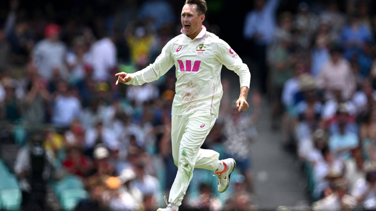 Marnus Labuschagne celebrates his surprise breakthrough, Australia vs England, 5th Test, Sydney, January 5, 2025