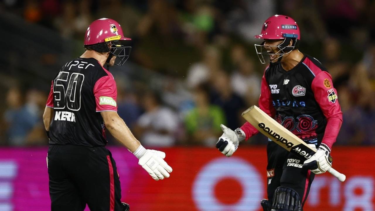 Hayden Kerr and Joel Davies celebrate the win, Sydney Sixers vs Brisbane Heat, Coffs Harbour, BBL, January 5, 2026
