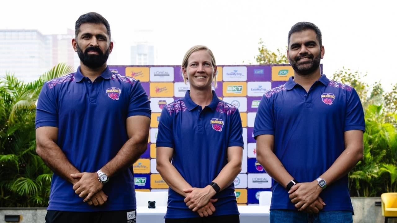 Meg Lanning with UP Warriorz head coach Abhishek Nayar and COO Kshemal Waingankar, Navi Mumbai, January 1, 2026