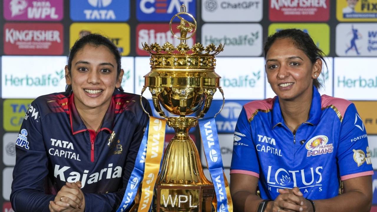 Smriti Mandhana and Harmanpreet Kaur pose with the WPL trophy, Mumbai, January 8, 2026