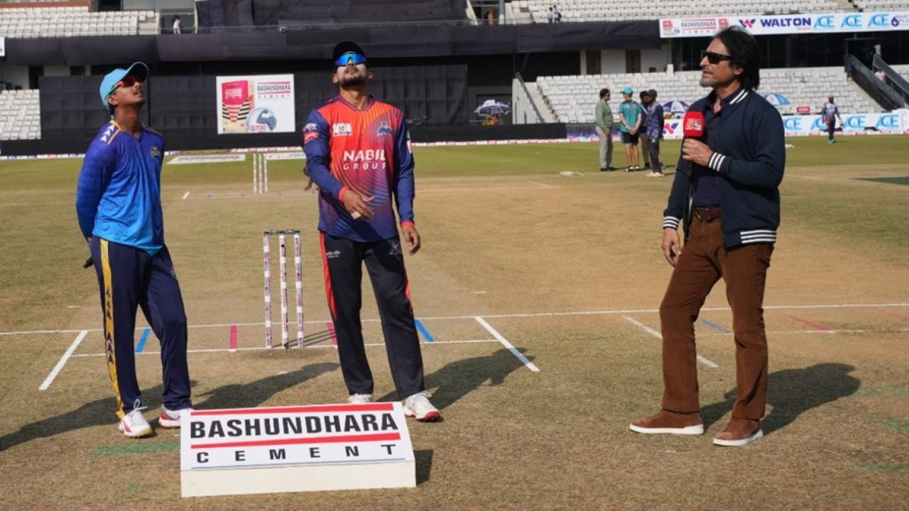 Mahedi Hasan and Najmul Hossain Shanto at the toss, Chattogram Royals vs Rajshahi Warriors, BPL, Sylhet, January 9, 2026