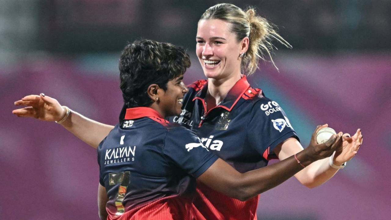 Lauren Bell and Arundhati Reddy combined to remove Amelia Kerr, Mumbai Indians vs Royal Challengers Bengaluru, WPL, Navi Mumbai, January 9, 2026