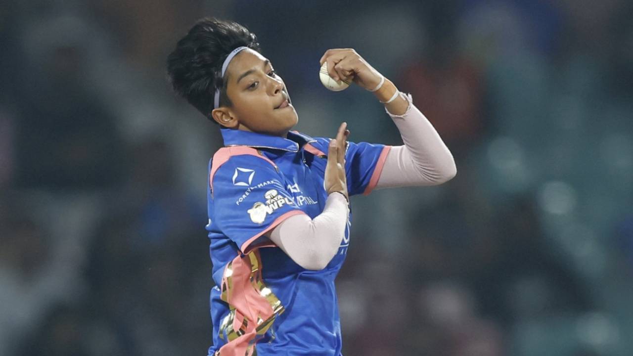 Triveni Vasistha bowls on WPL debut, Mumbai Indians vs Delhi Capitals, WPL 2026, Mumbai, January 10, 2026