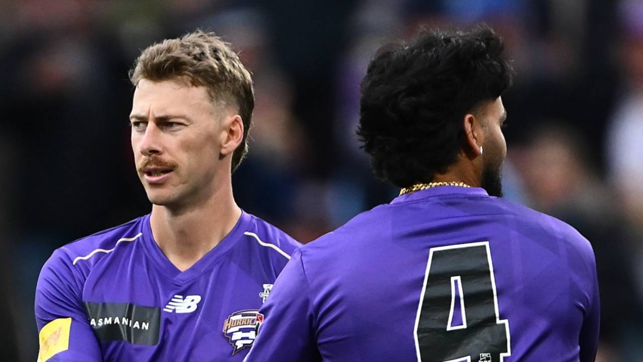 Riley Meredith picked up the first wicket, Hobart Hurricanes vs Brisbane Heat, BBL, Hobart, January 14, 2026
