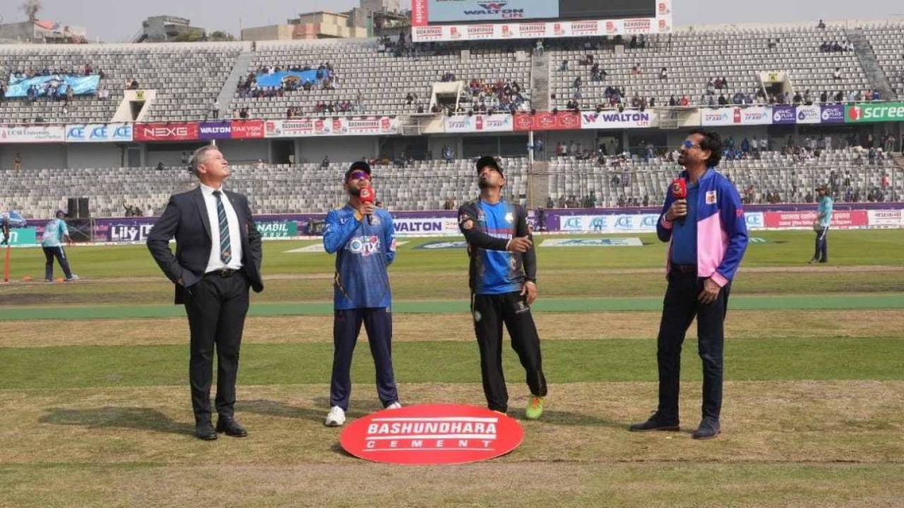 Mohammad Mithun and Litton Das at the toss, Dhaka Capitals vs Rangpur Riders, BPL, Dhaka, January 17, 2026