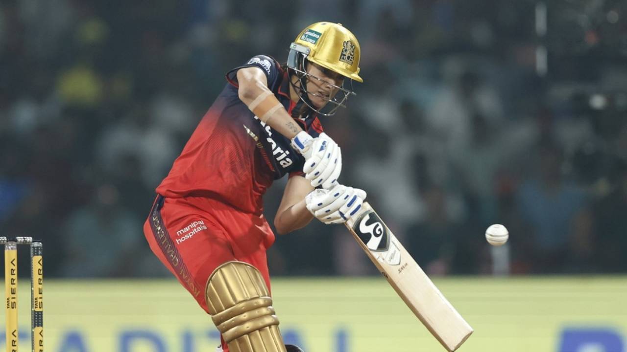 Smriti Mandhana teed off after RCB lost Grace Harris early, Delhi Capitals vs Royal Challengers Bengaluru, WPL 2026, DY Patil Stadium, January 17, 2026